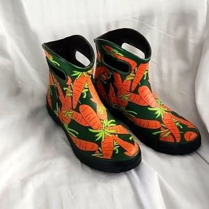 women's rain/garden boots size 8